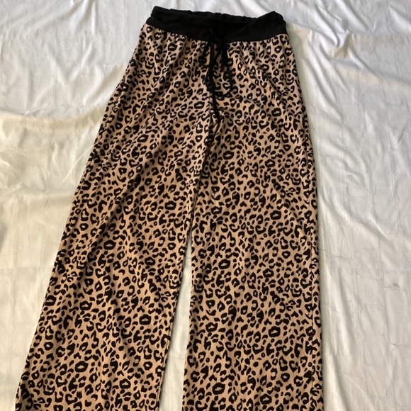 Lounge Wide Leg Lounge Pants ( Color: Leopard Print) (Size : Large) (PREOWNED ) - Picture 1 of 8